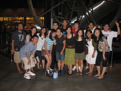 sg-alumni-09-and-team